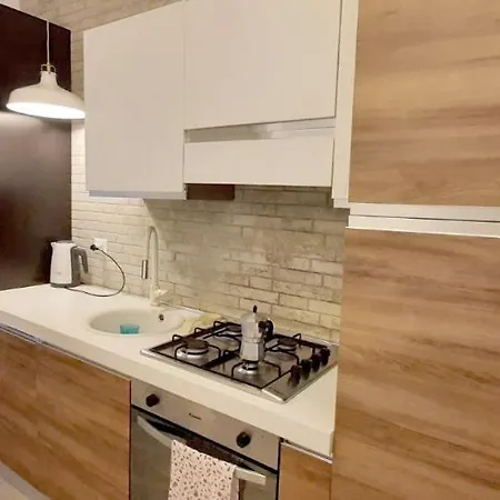 Cheerful Flat In Funky 로마